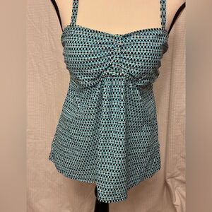 Gabrielle- Aug Tankini NWTG size 12 adjustable straps removable cup pads